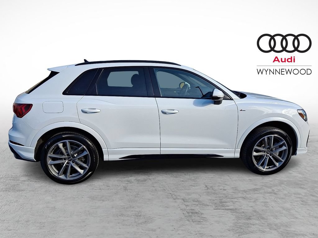 Certified 2024 Audi Q3 2.0T Premium AWD/4WD image 7