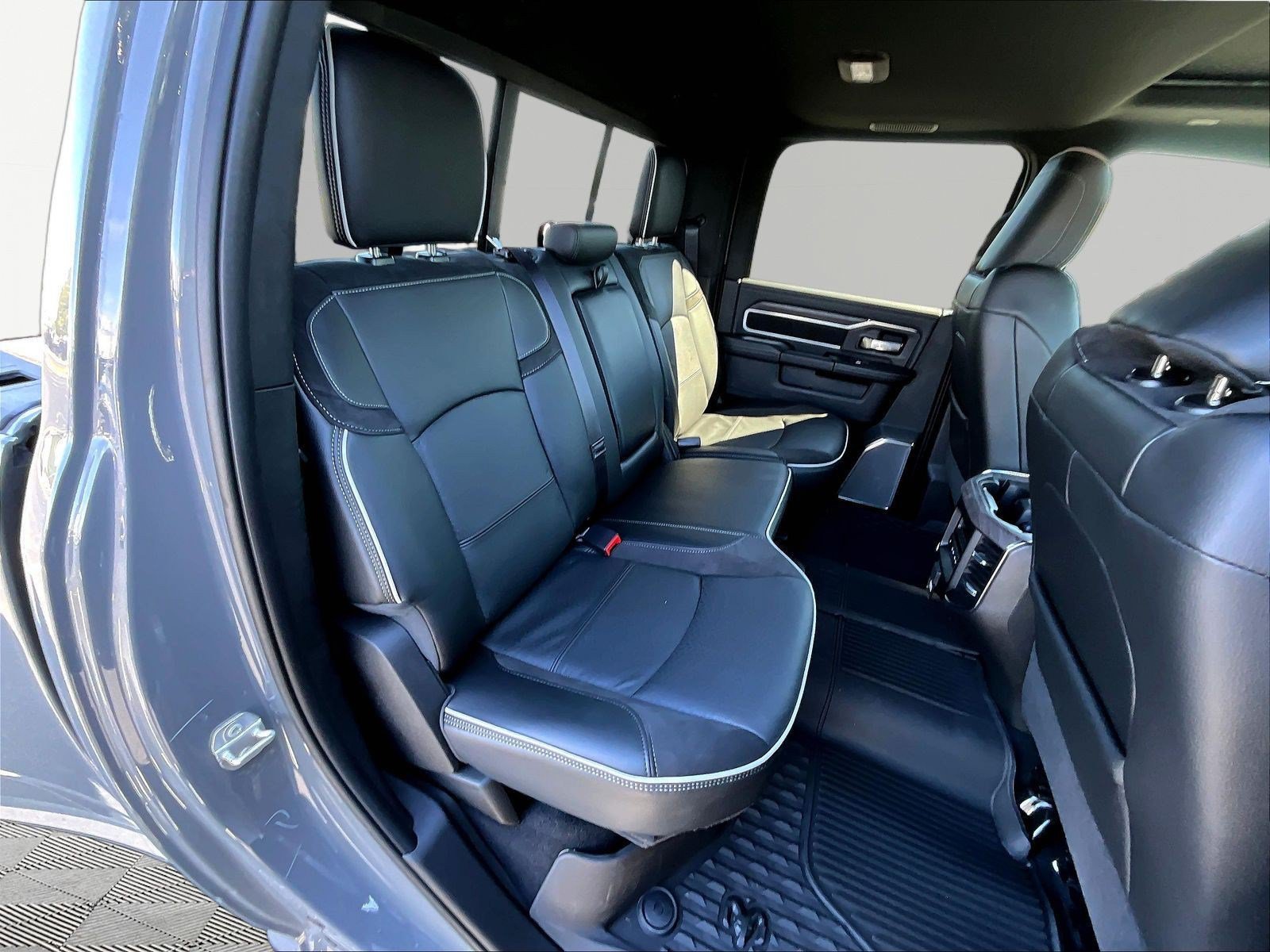 New 2027 RAM 3500 Laramie AWD/4WD image 11