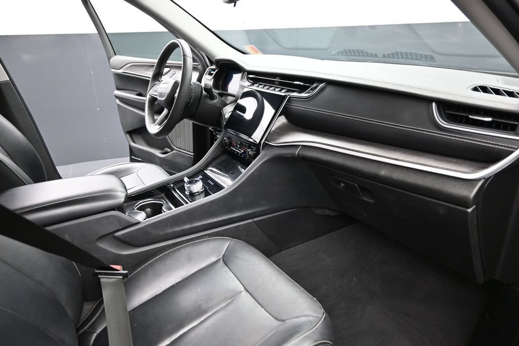 Used 2023 Jeep Grand Cherokee Limited AWD/4WD image 29