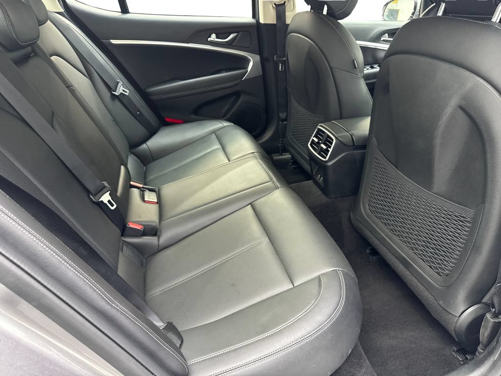 Used 2025 Genesis G70 2.5T RWD image 39