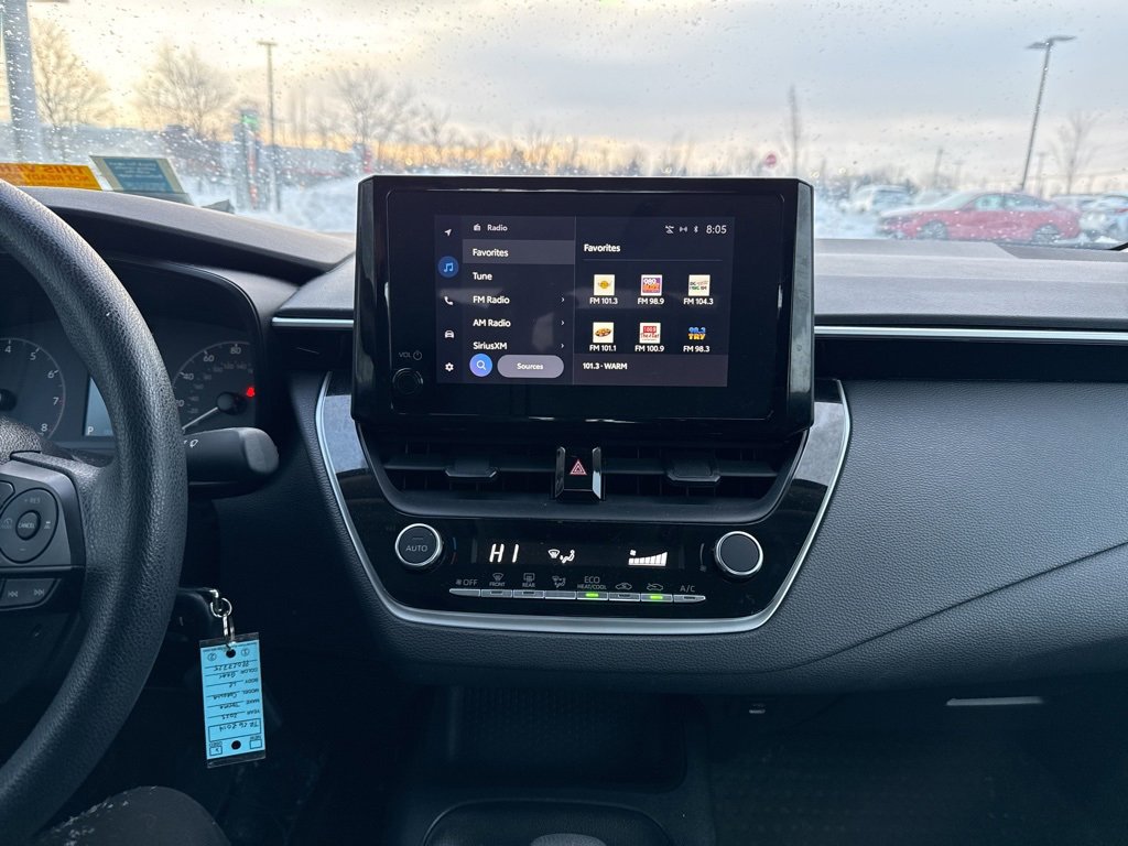 Used 2023 Toyota Corolla LE image 9