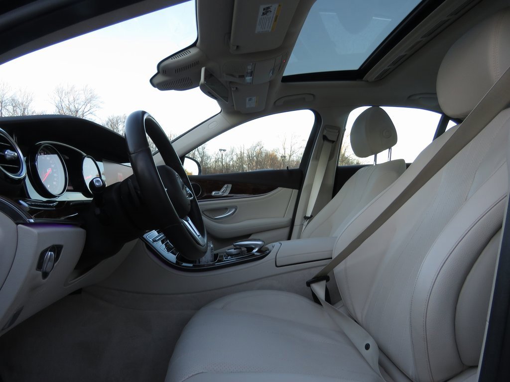 Used 2020 Mercedes-Benz E 350 4MATIC Sedan image 10