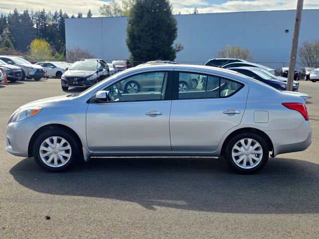 Used 2012 Nissan Versa SV image 4
