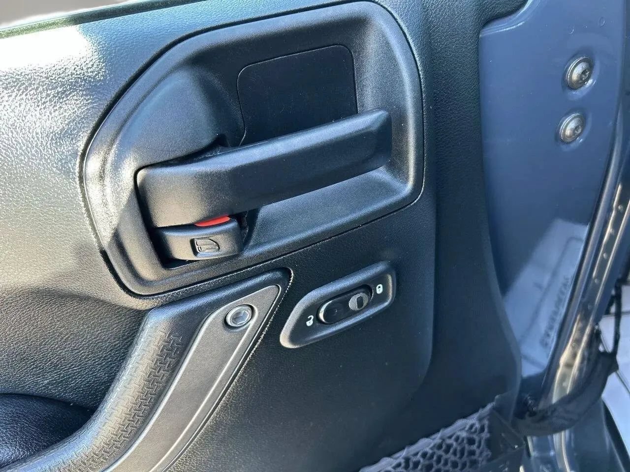 Used 2018 Jeep Wrangler Unlimited Sport w/ Dual Top Group AWD/4WD image 13
