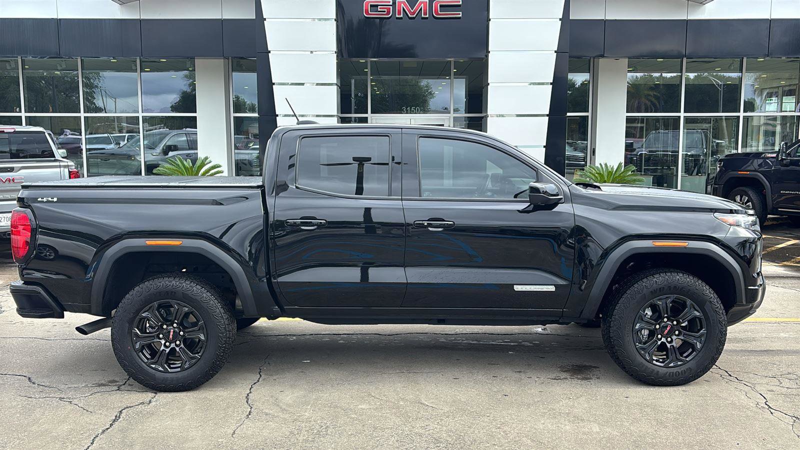 Certified 2025 GMC Canyon Elevation w/ Convenience Package AWD/4WD image 9