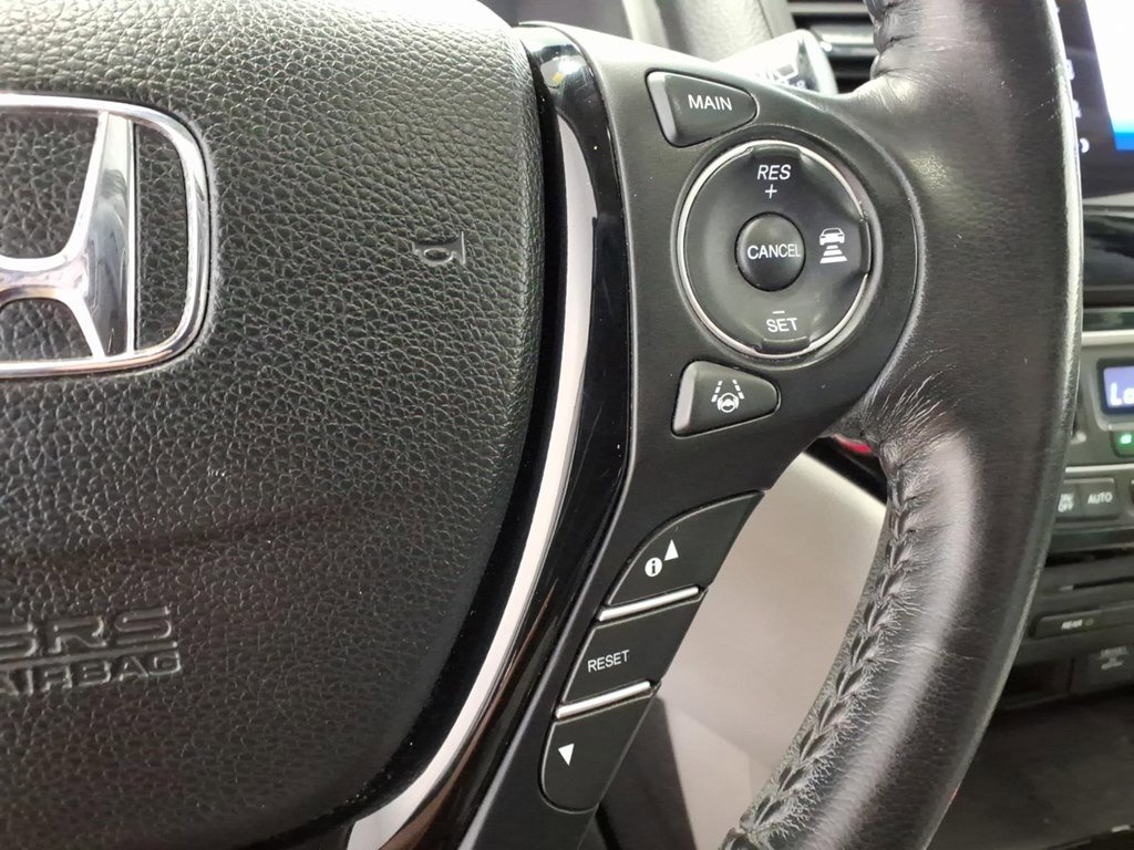 Used 2017 Honda Pilot Touring image 13