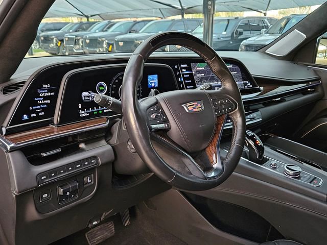 Certified 2022 Cadillac Escalade ESV Sport Platinum w/ Heavy-Duty Trailer Package image 9