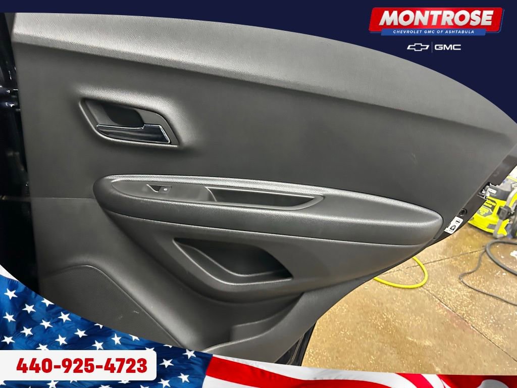 Used 2022 Chevrolet Trax LT w/ LT Convenience Package image 28