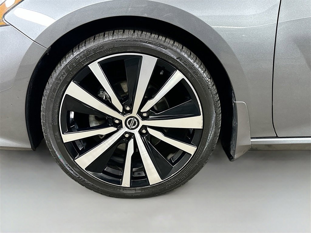 Used 2020 Nissan Altima 2.5 SR w/ Premium Package image 8