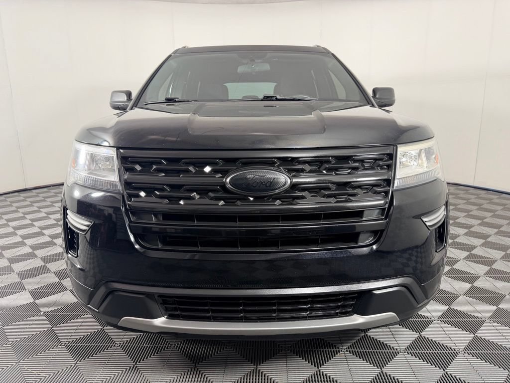 Used 2018 Ford Explorer XLT FWD image 5