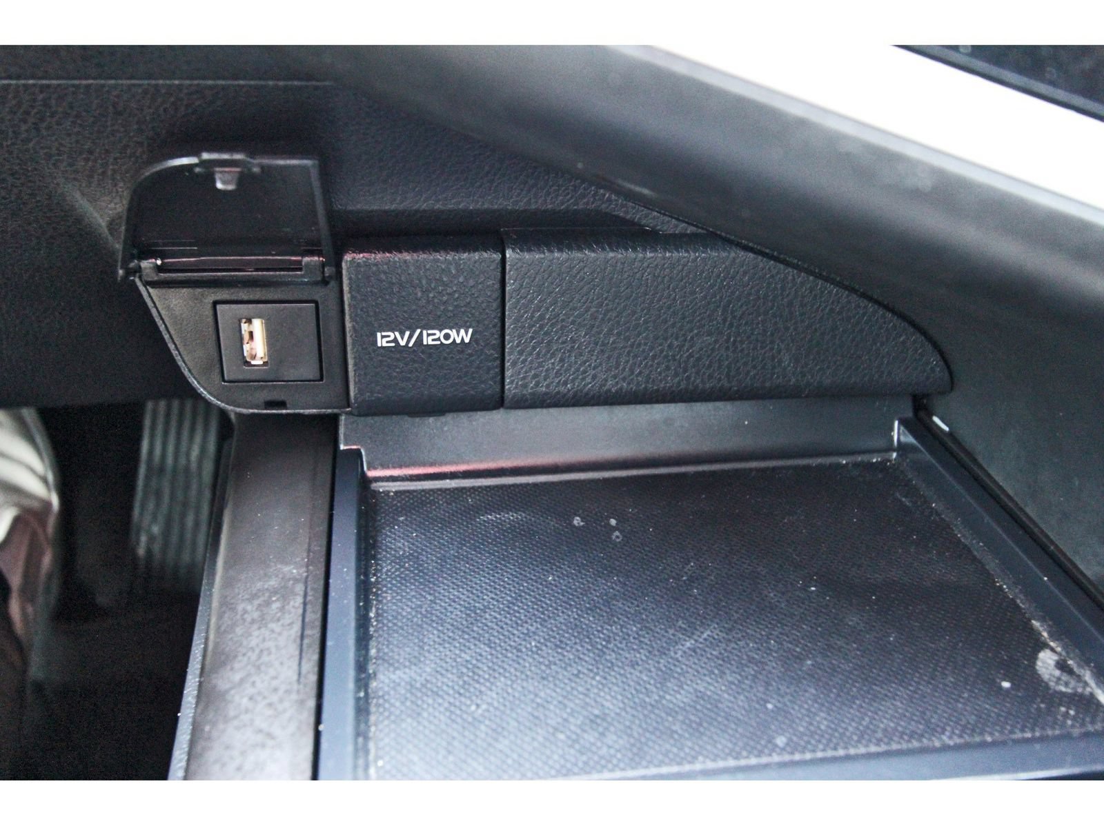 Used 2022 Toyota Camry SE w/ Convenience Package FWD image 29