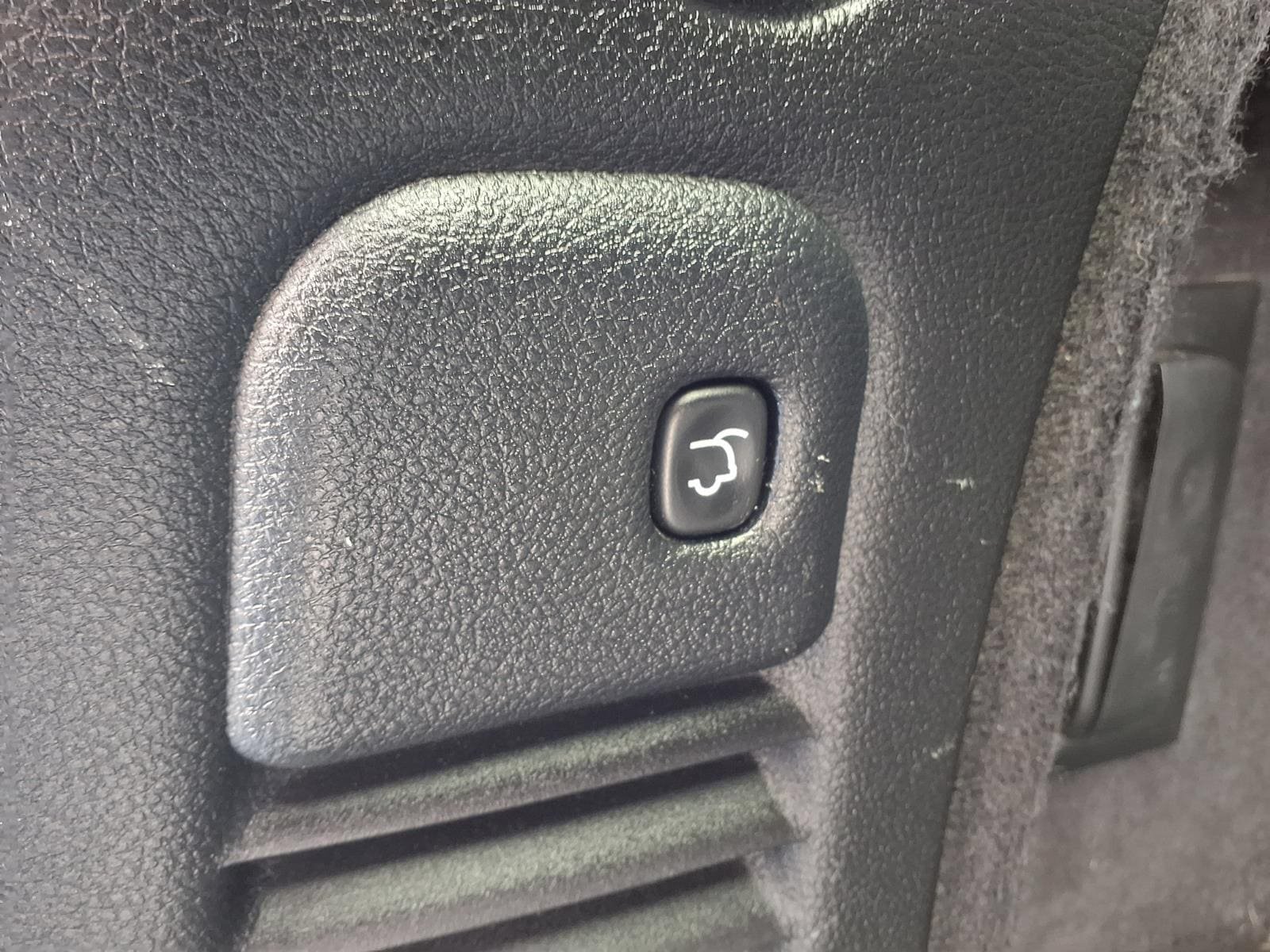 Used 2014 Dodge Durango Limited w/ Nav & Power Liftgate Group AWD/4WD image 11