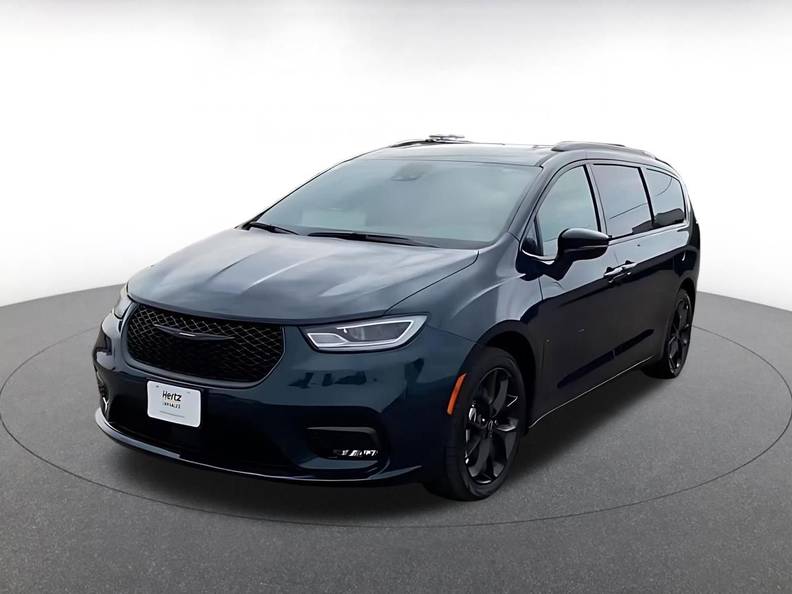 Used 2025 Chrysler Pacifica Limited image 7