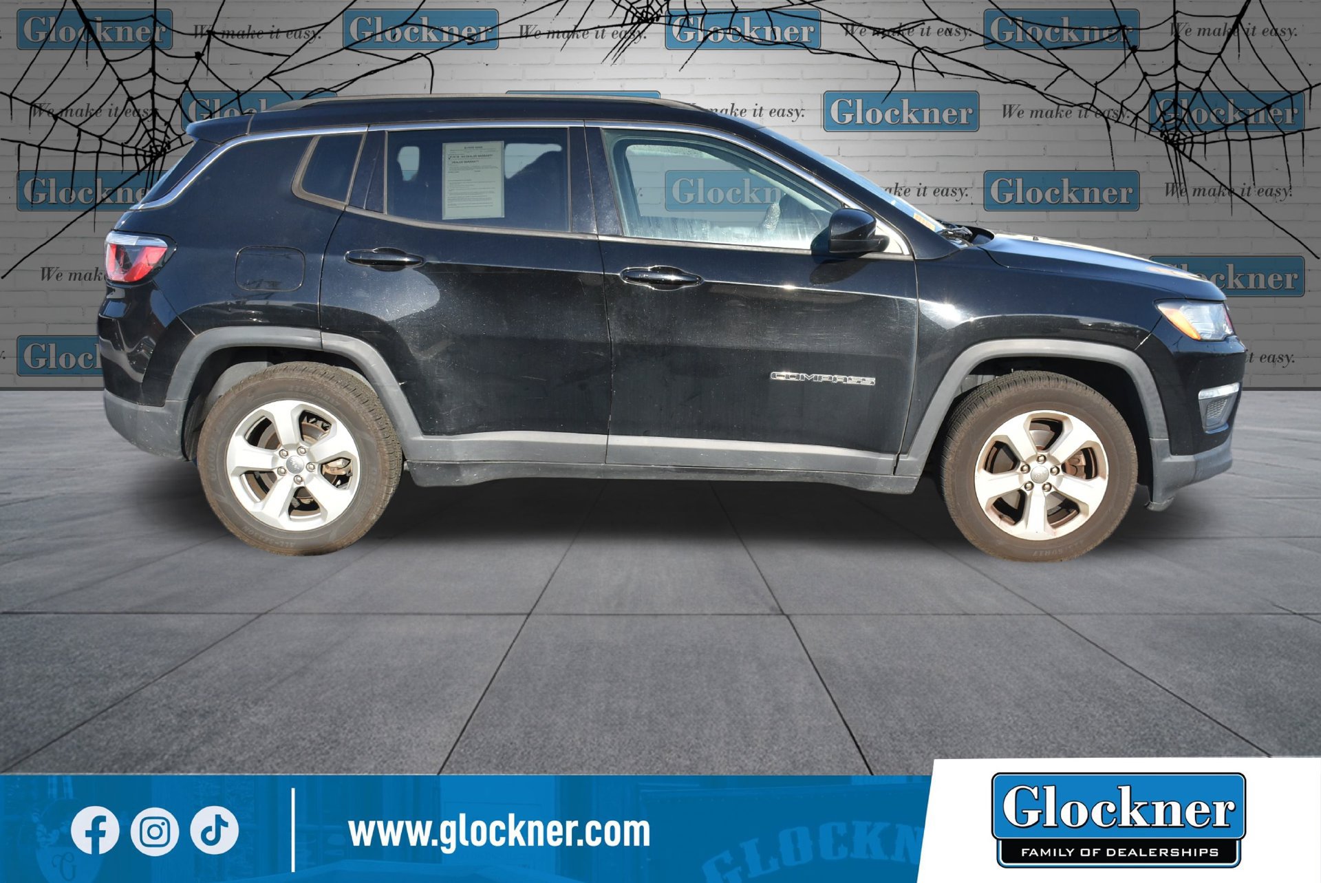 Used 2018 Jeep Compass Latitude w/ Popular Equipment Group FWD image 12