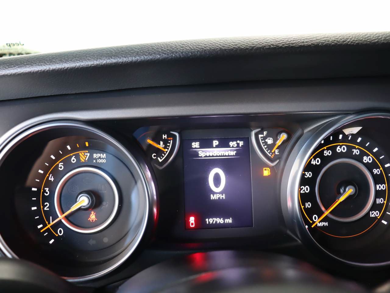 Used 2023 Jeep Gladiator Sport AWD/4WD image 10