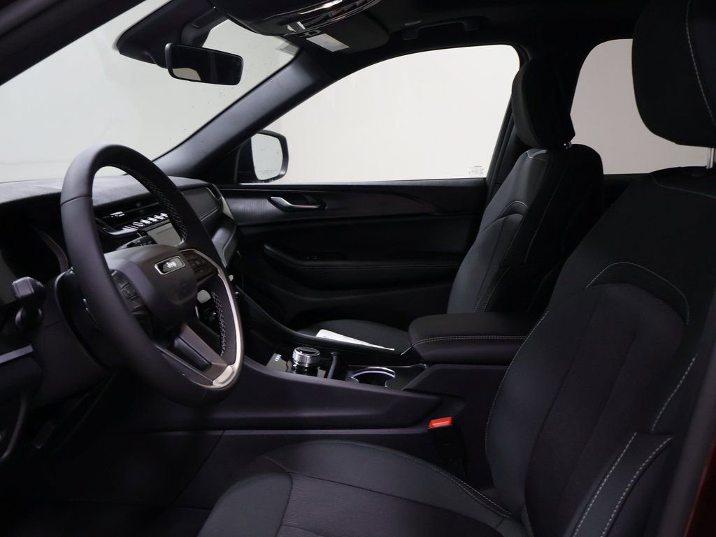 New 2025 Jeep Grand Cherokee L Laredo w/ Luxury Tech Group I image 9
