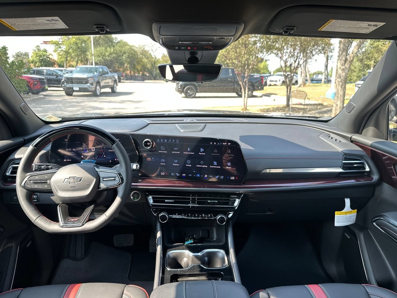 New 2027 Chevrolet Traverse RS FWD image 12