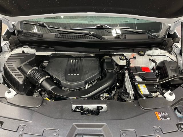 Used 2025 Chevrolet Traverse LT w/ Sun and Wheel Package image 29