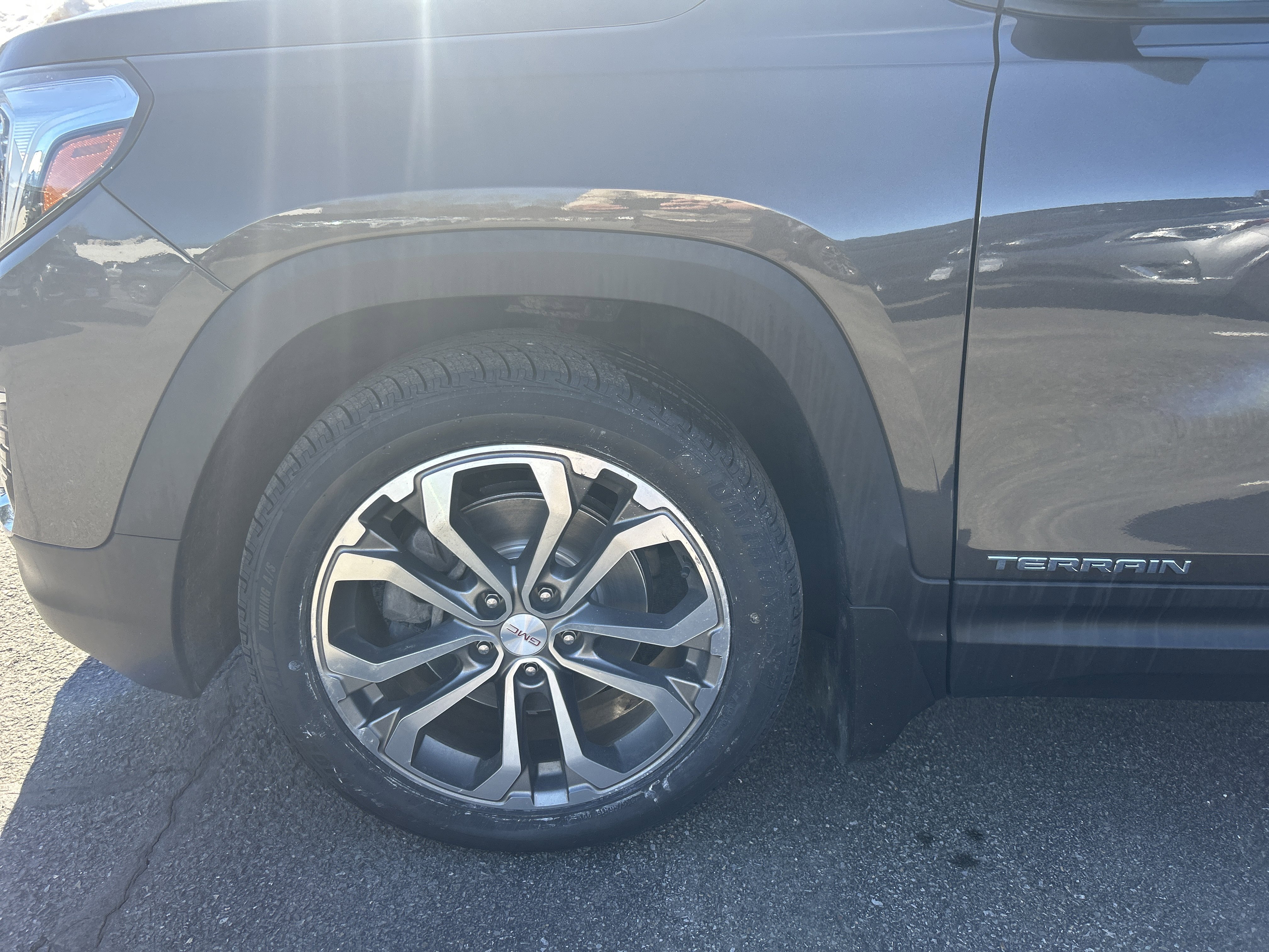 Certified 2019 GMC Terrain SLT w/ Preferred Package image 4