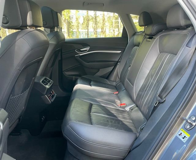 Used 2021 Audi e-tron Premium w/ Convenience Plus Package image 15