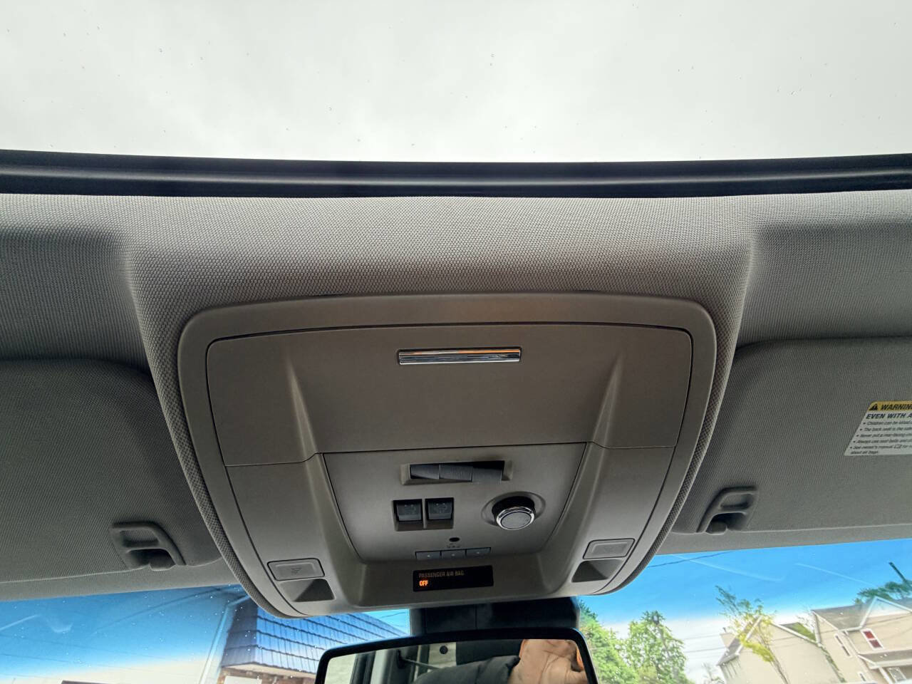 Used 2015 Chevrolet Suburban LTZ AWD/4WD image 77