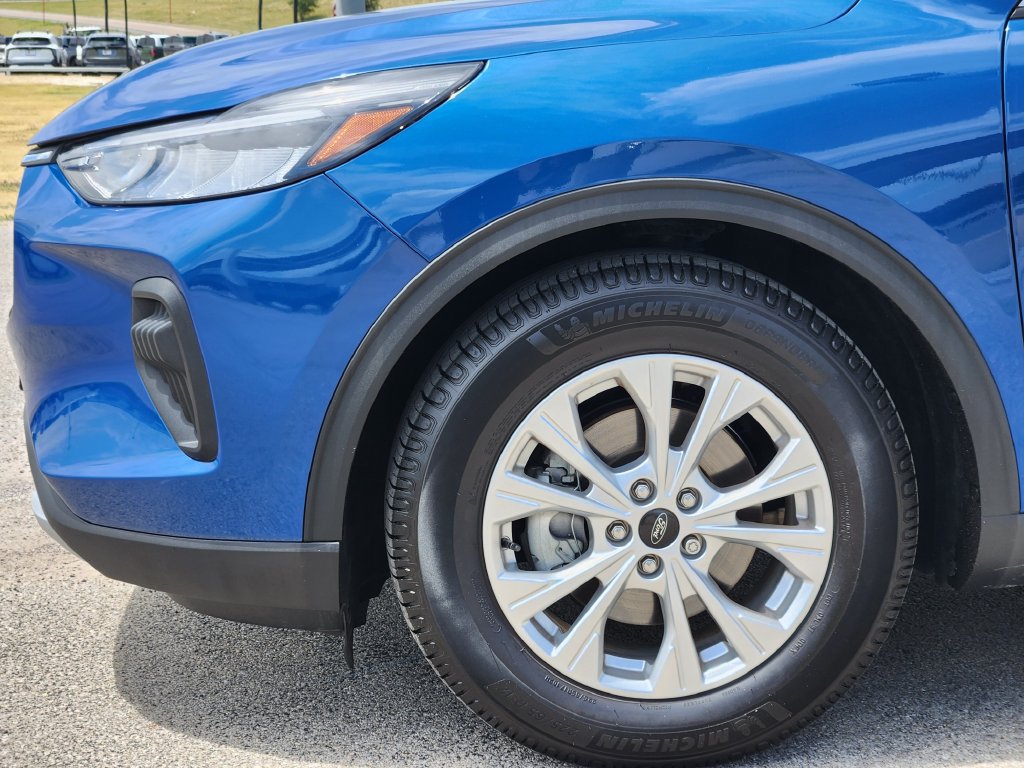 Used 2023 Ford Escape Active w/ Cold Weather Package FWD image 10