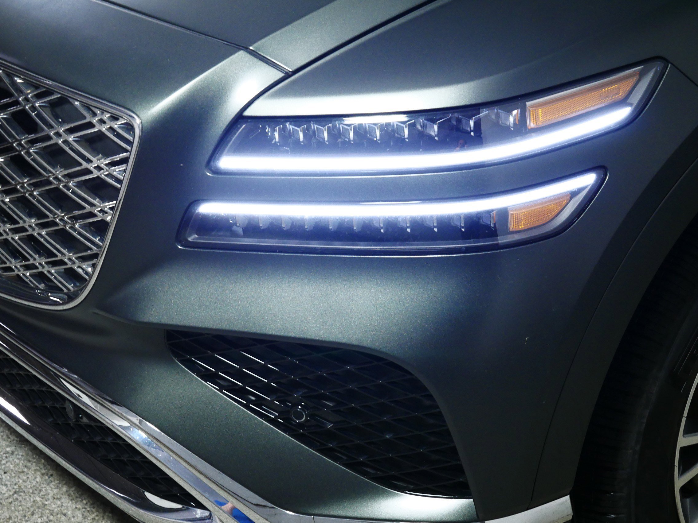 Used 2025 Genesis GV80 2.5T Standard image 16