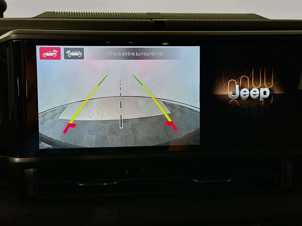 Used 2024 Jeep Wrangler Unlimited Sahara w/ Technology Group image 14