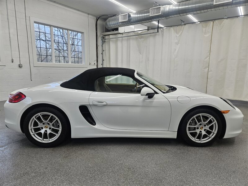Used 2016 Porsche Boxster image 4