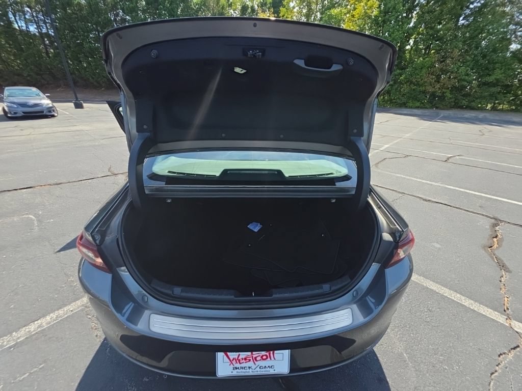 Used 2025 MAZDA MAZDA3 s FWD image 25