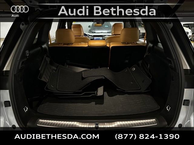 Used 2024 Jeep Grand Cherokee Summit image 10