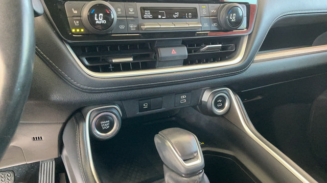 Used 2024 Toyota Grand Highlander FWD image 17