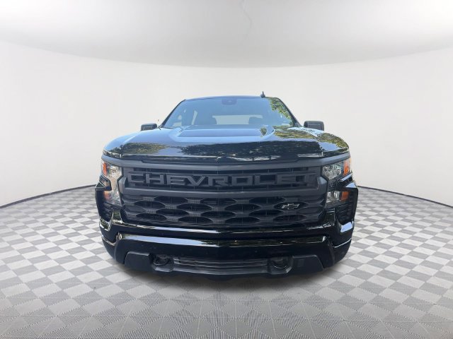 Used 2023 Chevrolet Silverado 1500 Custom RWD image 2