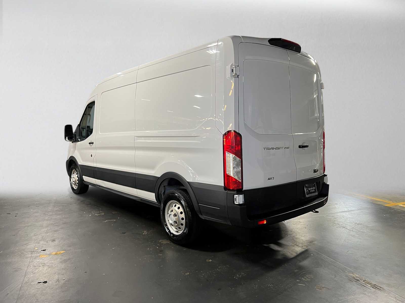 Used 2023 Ford Transit 250 Medium Roof AWD w/ Load Area Protection Package image 4