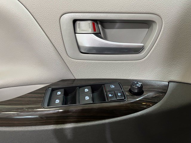 Certified 2017 Toyota Sienna XLE w/ XLE Navigation Package FWD image 17