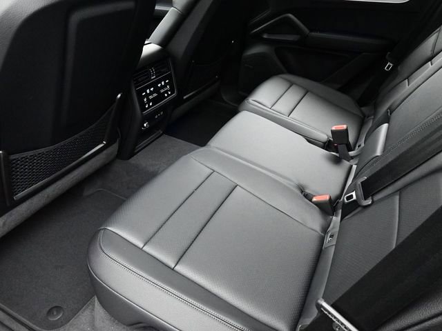 New 2026 Porsche Cayenne image 14