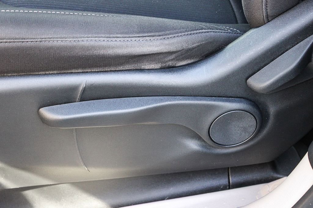 Used 2021 Chrysler Voyager L image 22