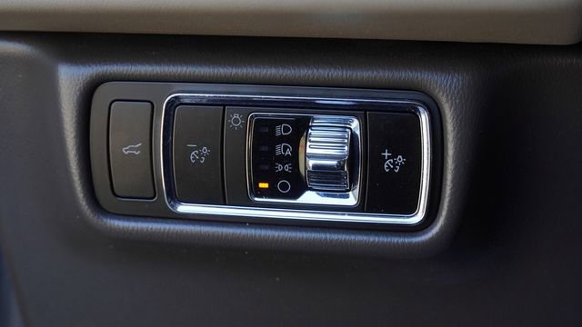 Used 2023 Lincoln Aviator Reserve w/ Equipment Group 201A image 24