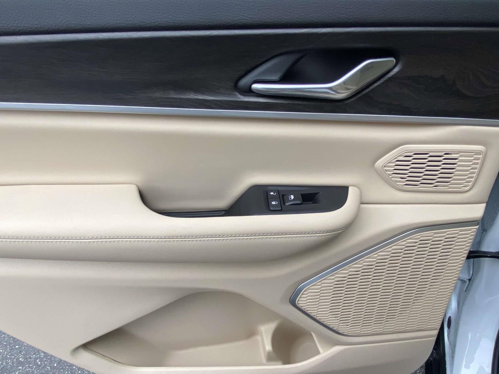 New 2026 Jeep Grand Cherokee L Limited image 14