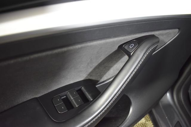 Used 2023 Tesla Model Y Long Range image 8