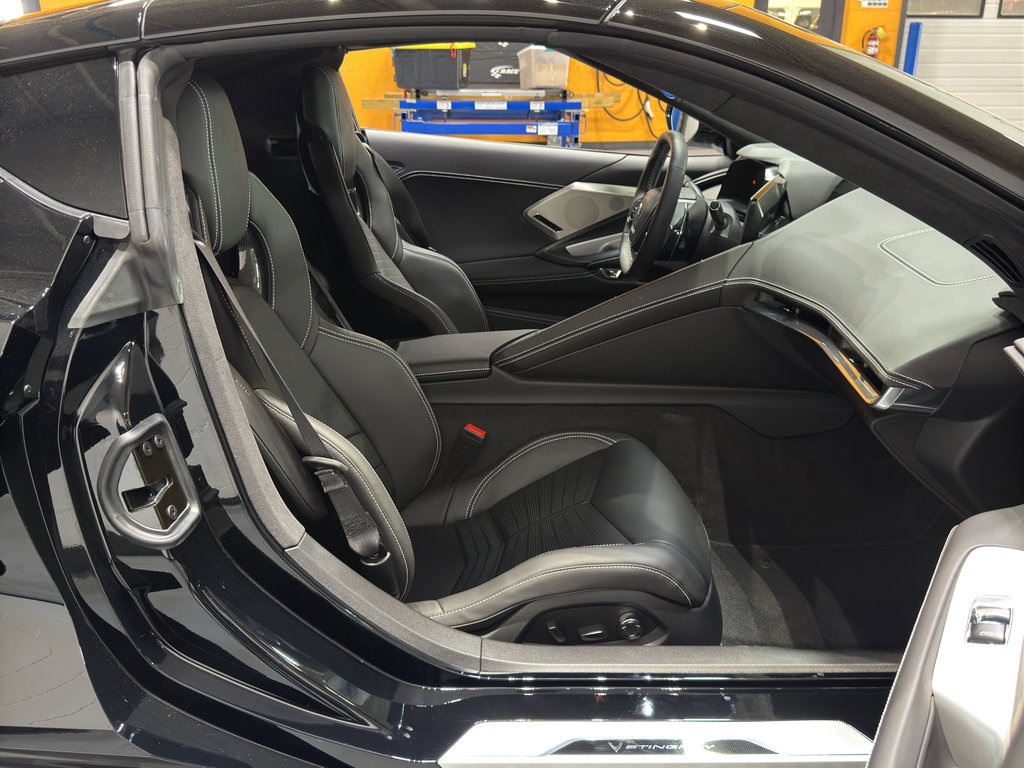 Used 2024 Chevrolet Corvette Stingray Premium Cpe w/ Z51 Performance Package image 15