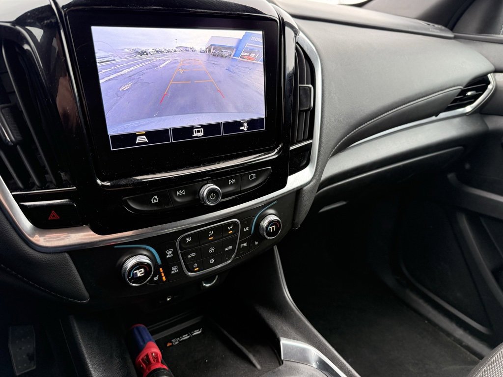 Used 2023 Chevrolet Traverse LT image 10