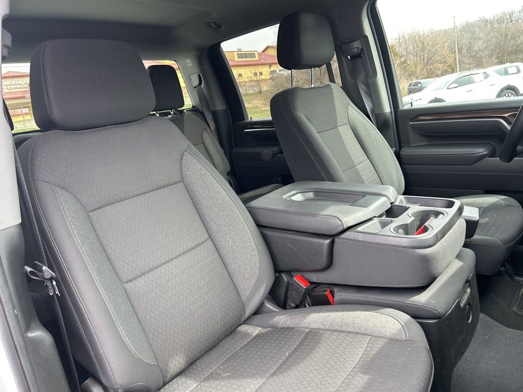 Used 2025 Chevrolet Silverado 2500 LT w/ Convenience Package image 42