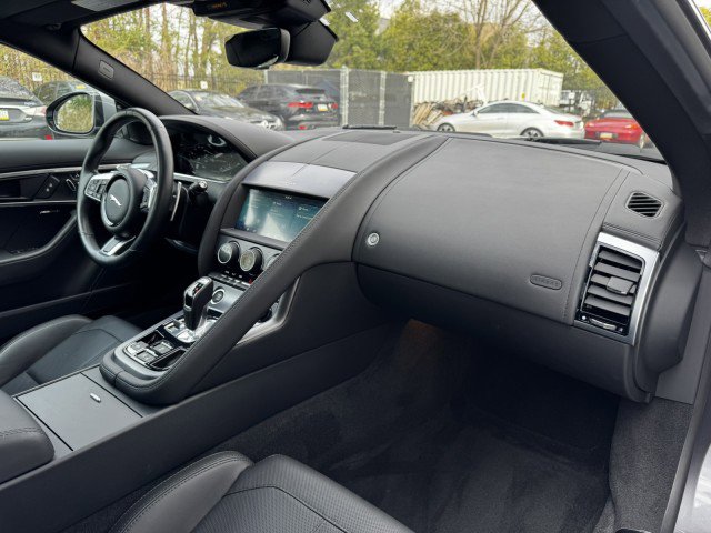 Used 2021 Jaguar F-TYPE Coupe RWD image 35