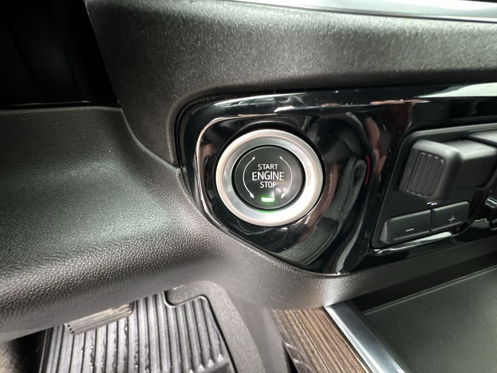 Certified 2022 Chevrolet Silverado 1500 RST w/ Convenience Package II image 16