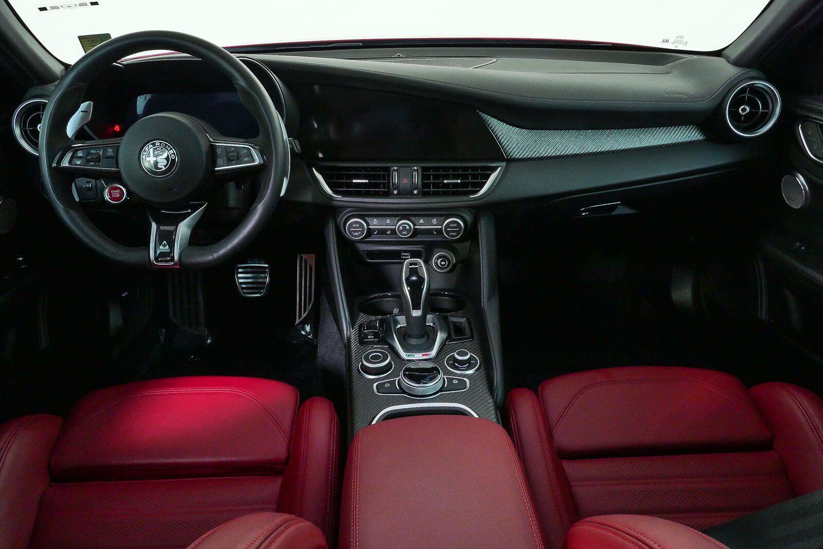 Used 2024 Alfa Romeo Giulia Quadrifoglio RWD image 16