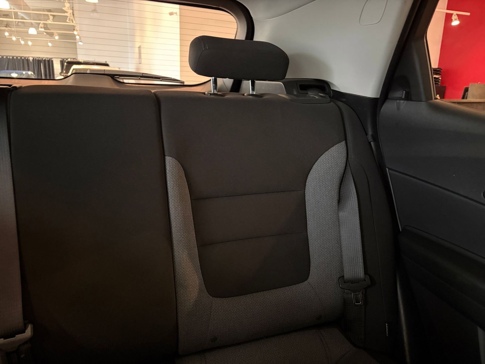 Used 2025 Chevrolet TrailBlazer LT image 35