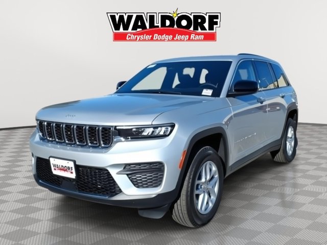 New 2025 Jeep Grand Cherokee Laredo X w/ Luxury Tech Group I image 5