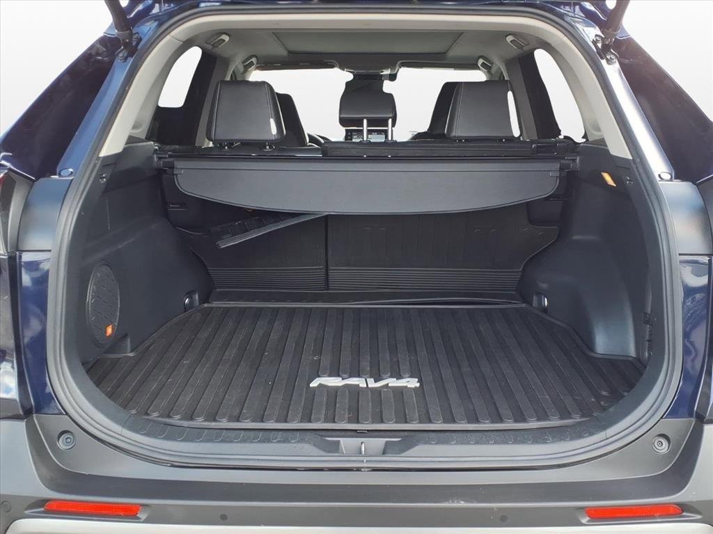 Used 2019 Toyota RAV4 Limited image 10