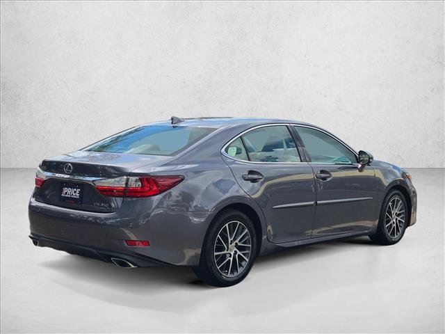 Used 2016 Lexus ES 350 w/ Luxury Package w/Wood Trim FWD image 5